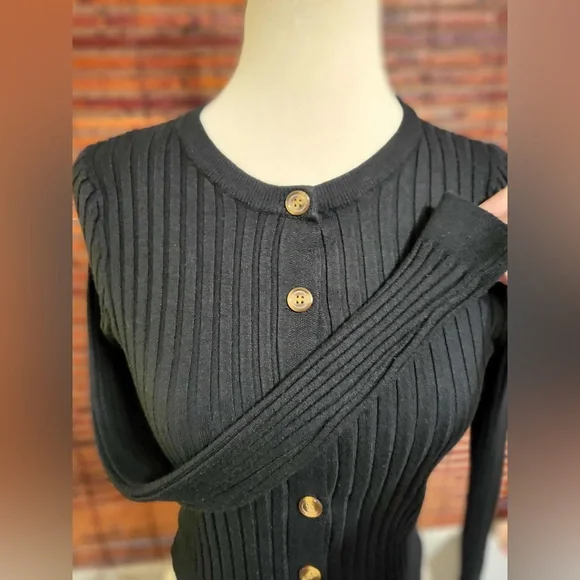 Papaya Black Cardigan with Gold Button - Picture 3 of 3